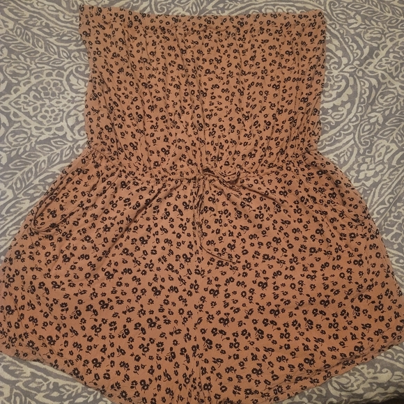 Strapless romper - Picture 2 of 4